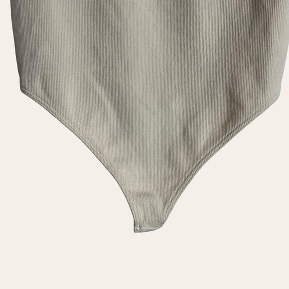 Good American Skinny Strap Nude Bone Ribbed Seamless Square Neck Bodysuit Size S - Picture 5 of 8